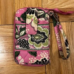 Vera Bradley wristlet, great condition, gently used